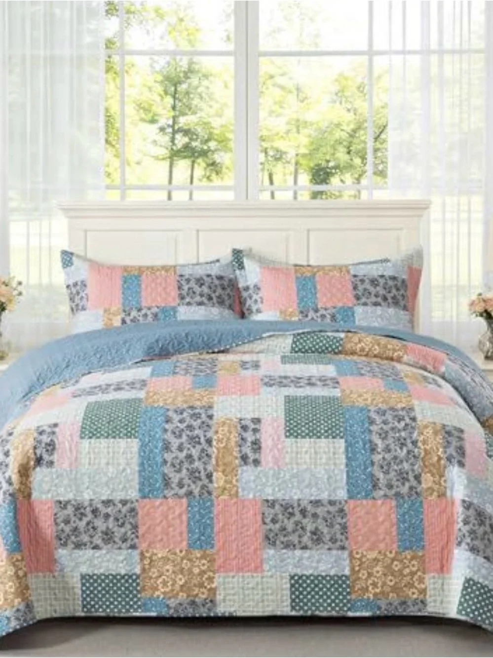 Patchwork Quilt Bedding Set in Pink, Blue, Green and Cream
